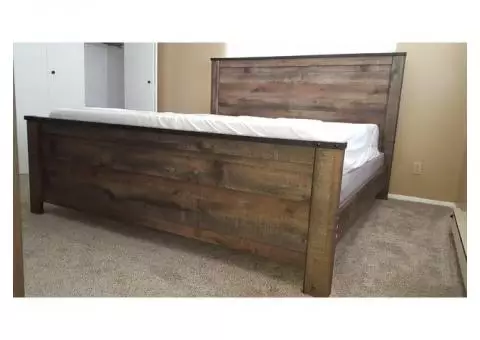 King bed with memory foam mattress
